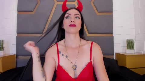 Snapshot of meganhofman chatting on 4, 10, 2025 Megan Hofman online show from 4, 10, 2025