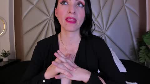 Snapshot of meganhofman chatting on 29, 11, 2025 Megan Hofman online show from 29, 11, 2025