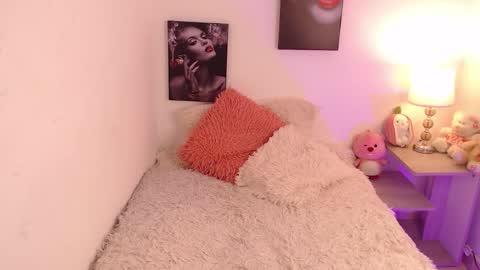 Snapshot of meganlk chatting on 25, 10, 2025 MEGAN online show from 25, 10, 2025