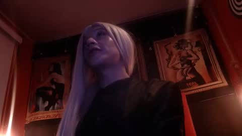Snapshot of megannixx chatting on 11, 10, 2025 megannixx online show from 11, 10, 2025