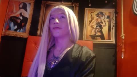 Snapshot of megannixx chatting on 12, 10, 2025 megannixx online show from 12, 10, 2025