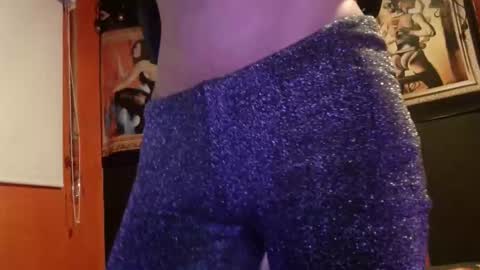 Snapshot of megannixx chatting on 15, 10, 2025 megannixx online show from 15, 10, 2025