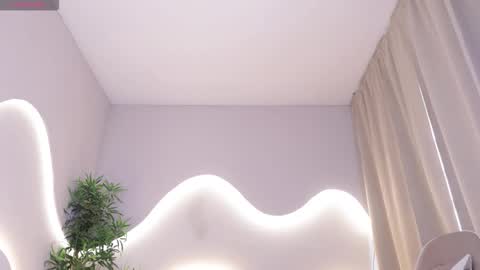 Snapshot of meganpeach_ chatting on 20, 11, 2025 meganpeach_ online show from 20, 11, 2025