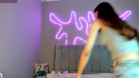 Snapshot of meganpeach_ chatting on 1, 12, 2025 meganpeach_ online show from 1, 12, 2025