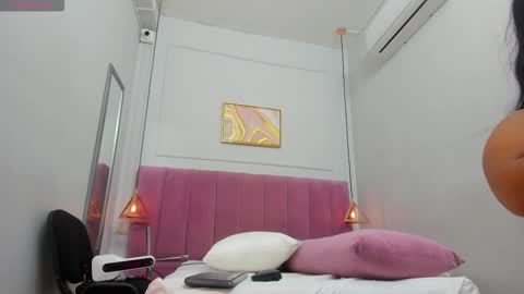 Megan  online show from 14, 11, 2025