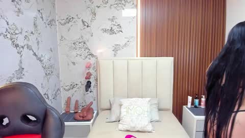 M E G A N  online show from 25, 3, 2026