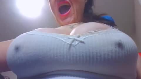 Snapshot of megatitsxx chatting on 1, 11, 2025 SHAROLD online show from 1, 11, 2025