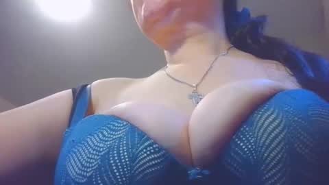 Snapshot of megatitsxx chatting on 11, 11, 2025 SHAROLD online show from 11, 11, 2025