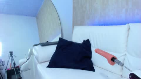 Snapshot of meggan_07 chatting on 31, 1, 2025 meggan online show from 31, 1, 2025