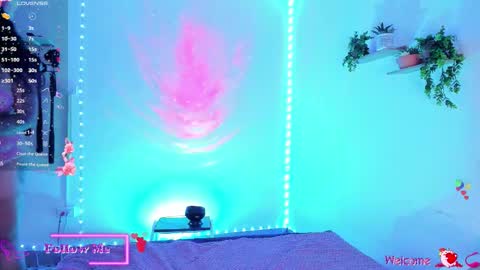 Snapshot of meggan_millerr chatting on 21, 11, 2025 online show from 21, 11, 2025