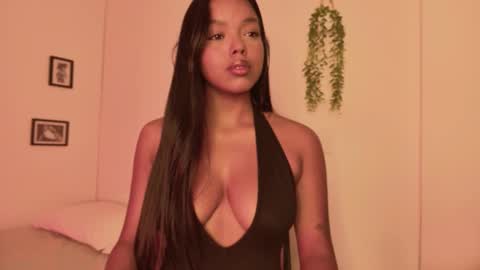 Snapshot of meggancarter chatting on 18, 12, 2025 online show from 18, 12, 2025