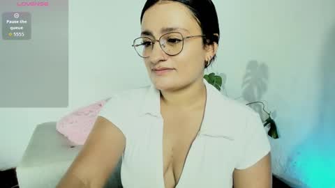 Snapshot of meghan22_ chatting on 28, 9, 2025 Meghan online show from 28, 9, 2025