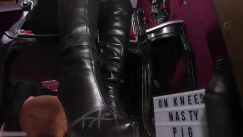 Goddess Sara online show from 8, 1, 2026