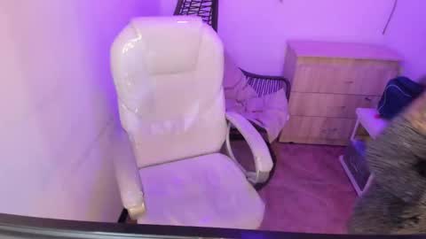 Snapshot of meii_ds chatting on 8, 10, 2025 Meii  online show from 8, 10, 2025