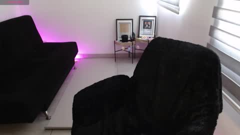 WETWATERMELL online show from 6, 4, 2026