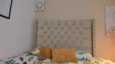 melania_xtreme online show from 1, 4, 2026