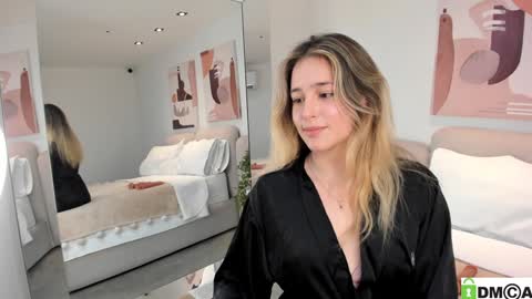 Snapshot of melanie__5 chatting on 7, 2, 2025 Melanie Baez online show from 7, 2, 2025