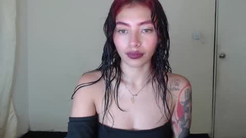 Snapshot of melanie_roux_ chatting on 16, 2, 2025 Melanie roux online show from 16, 2, 2025