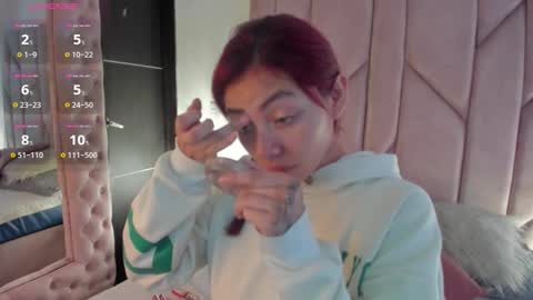 Snapshot of melanie_roux_ chatting on 31, 10, 2025 Melanie roux online show from 31, 10, 2025