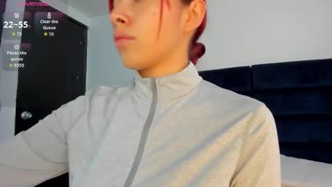 Snapshot of melanie_roux_ chatting on 2, 12, 2025 Melanie roux online show from 2, 12, 2025