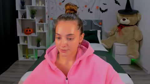 MelanieAlves online show from 20, 10, 2025