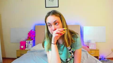Snapshot of melaniecutys chatting on 11, 6, 2026 Melania online show from 11, 6, 2026