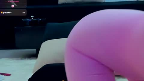 Snapshot of melanielexxx chatting on 1, 1, 2025 OF melanielexxx online show from 1, 1, 2025