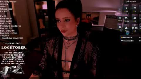 Snapshot of melanielipps chatting on 5, 10, 2025 Melanie online show from 5, 10, 2025