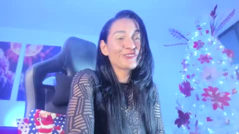 Snapshot of melannia_hills chatting on 19, 12, 2024 melannia_hills online show from 19, 12, 2024