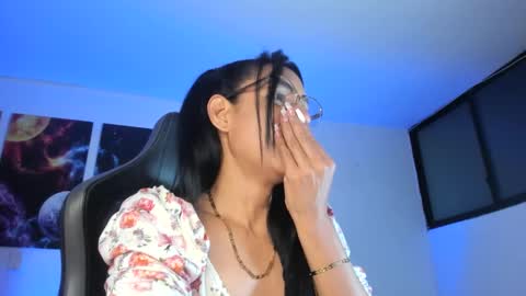 Snapshot of melannia_hills chatting on 11, 1, 2025 melannia_hills online show from 11, 1, 2025