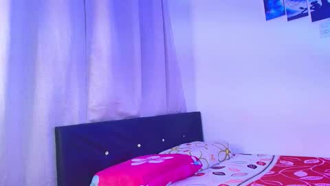 Snapshot of melannia_hills chatting on 18, 10, 2025 melannia_hills online show from 18, 10, 2025