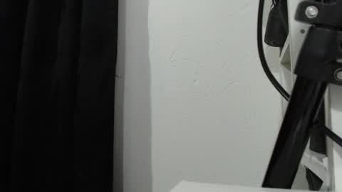 Snapshot of melanniegarzon chatting on 5, 3, 2025 Melannie online show from 5, 3, 2025