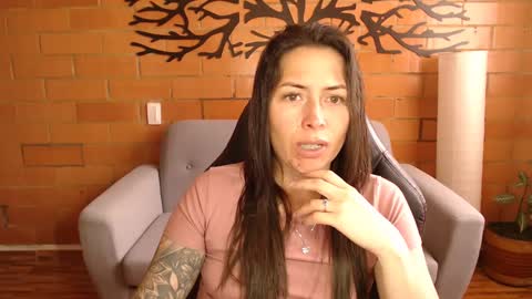 Snapshot of melanny_69 chatting on 14, 10, 2025 Melanny online show from 14, 10, 2025