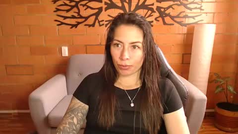 Snapshot of melanny_69 chatting on 25, 10, 2025 Melanny online show from 25, 10, 2025