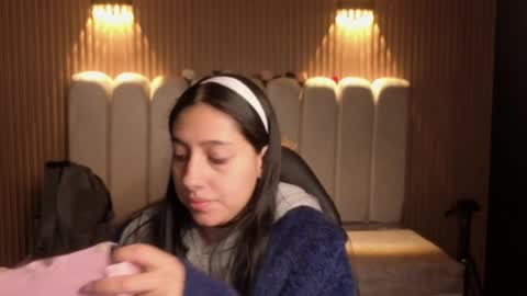 melanny_petite online show from 10, 4, 2026