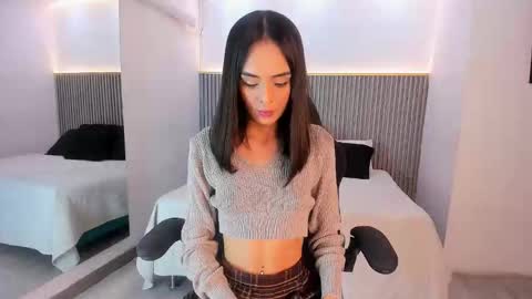 Snapshot of melany_hoffman chatting on 11, 10, 2025 melany_hoffman online show from 11, 10, 2025