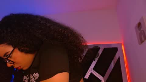 Snapshot of melany_tylor chatting on 2, 12, 2025 melany tylor online show from 2, 12, 2025