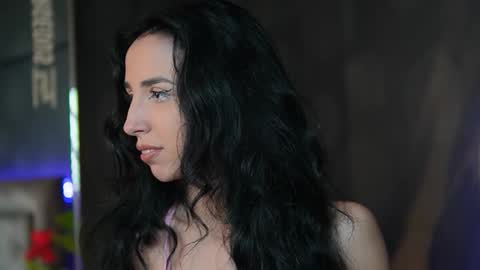  Melany  online show from 17, 10, 2025