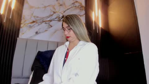 Melany  online show from 9, 9, 2025