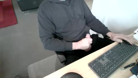 Snapshot of melbguy_075 chatting on 3, 11, 2025 melbguy_075 online show from 3, 11, 2025