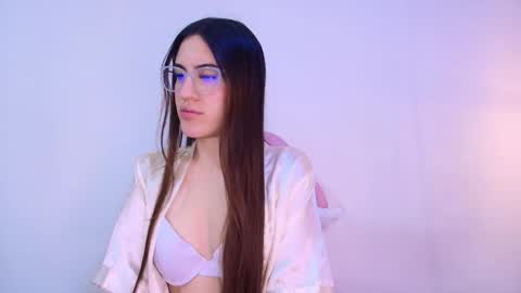 M E L I S S A  online show from 16, 10, 2025