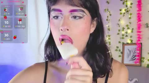 Snapshot of melifresita chatting on 2, 12, 2025 melifresita online show from 2, 12, 2025