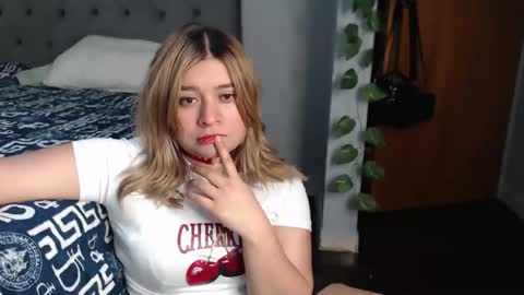 meliinna_xxx online show from 15, 12, 2025