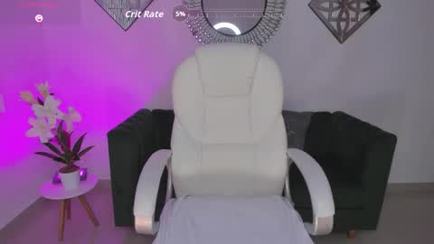 Snapshot of melina_rouge chatting on 14, 11, 2025 Melina Rouge online show from 14, 11, 2025