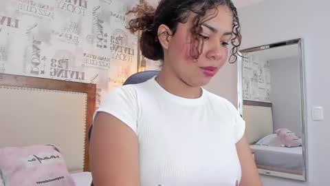 M E L I N A  online show from 27, 1, 2025