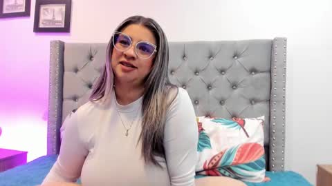 Snapshot of melinda_bob chatting on 23, 1, 2025 Melinda online show from 23, 1, 2025