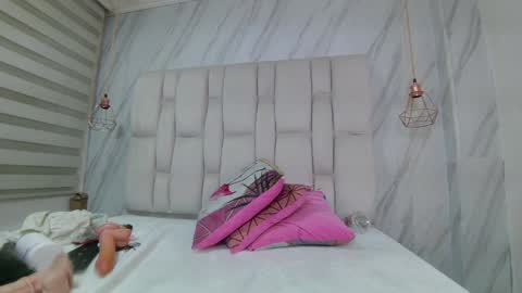 Snapshot of melisa_garcia chatting on 5, 2, 2025 Melissa online show from 5, 2, 2025