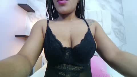 Snapshot of melisa_garcia chatting on 12, 3, 2025 Melissa online show from 12, 3, 2025