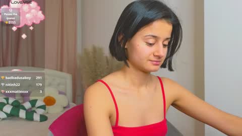 Snapshot of melisa_vong chatting on 21, 12, 2024 Victoria online show from 21, 12, 2024