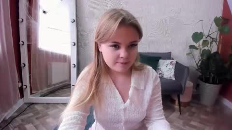 Snapshot of melissa_199 chatting on 28, 10, 2025 Sophia online show from 28, 10, 2025